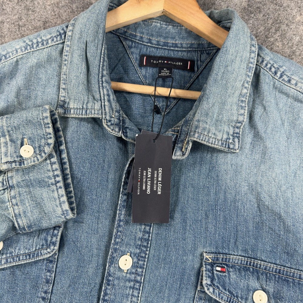 Tommy Hilfiger Shirt Mens XL Blue Featherweight Denim Long Sleeve Button Front